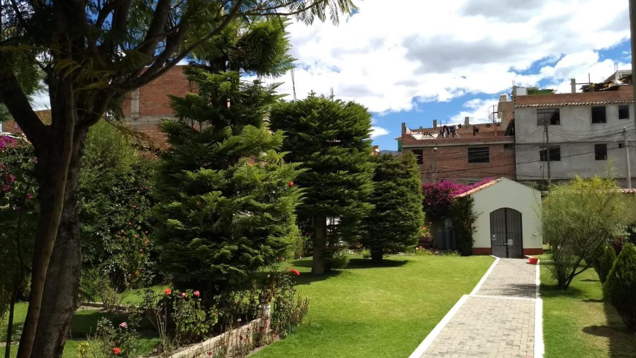 Hotel Colomba Huaraz  Buitenkant foto